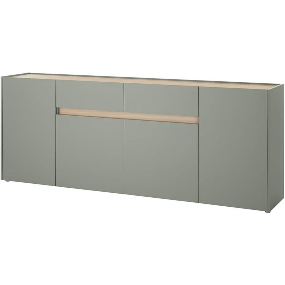 Grifflose Fronten praegen das Sideboard in Eichenbraun und Gruen