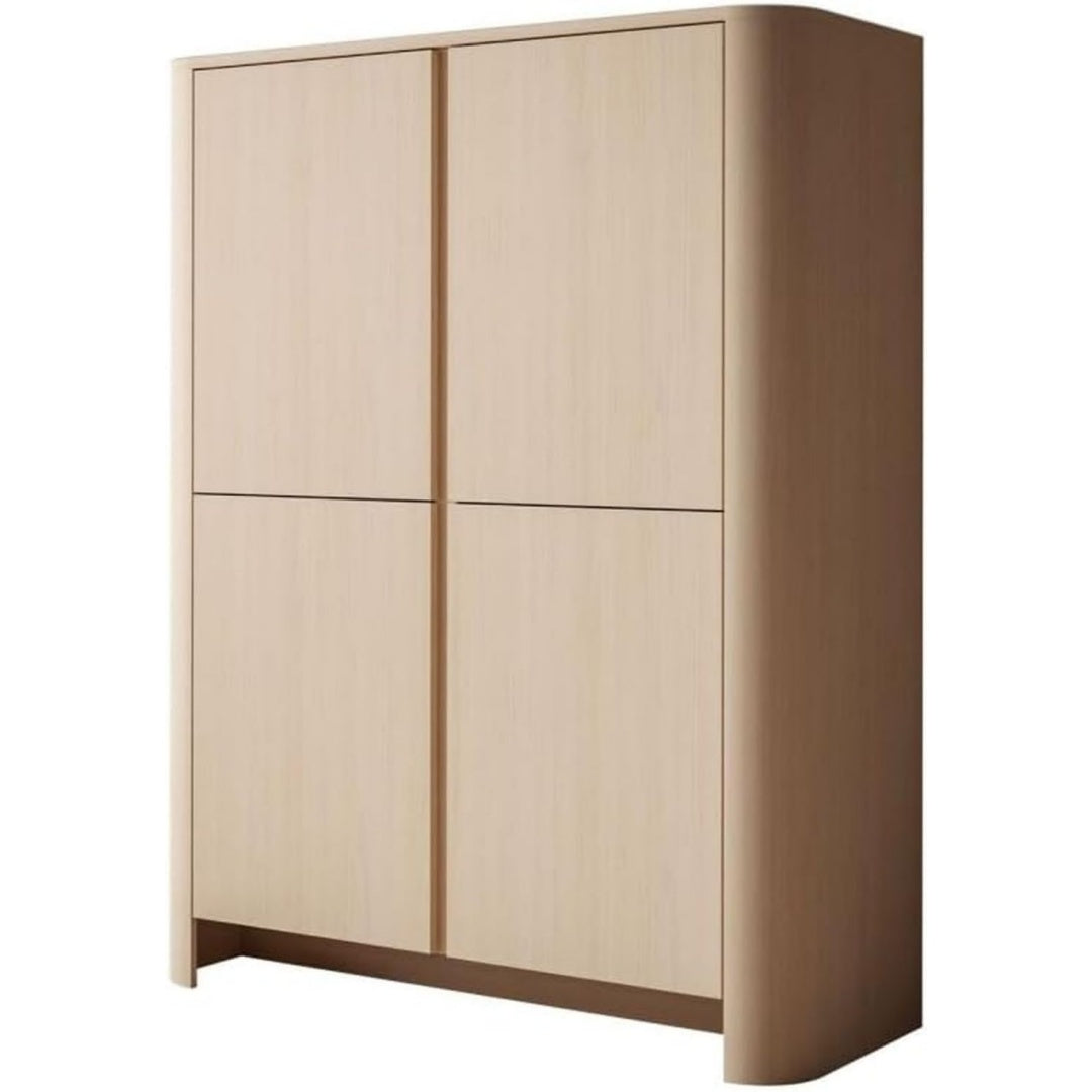 Gerundete Konturen praegen das Sideboard in Naturbraun